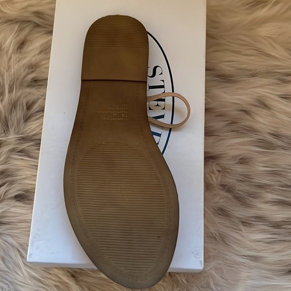 Steve Madden Cream Tan Minimalist Sandals - Picture 5 of 6